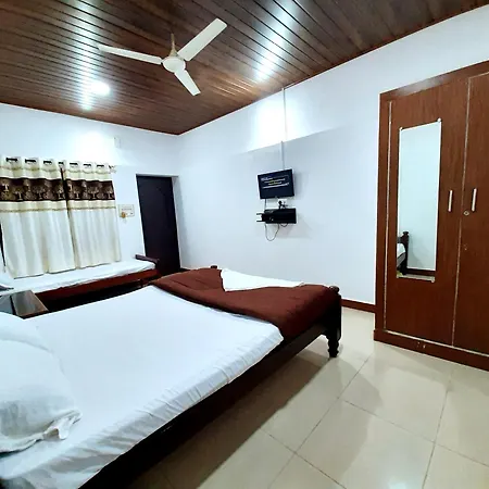 Jungle Greens Homestay - Water Activities, 150Y Estate, Home Food Chikmagalur Exterior photo