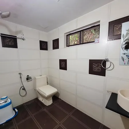 Jungle Greens Homestay - Water Activities, 150Y Estate, Home Food Chikmagalur Room photo