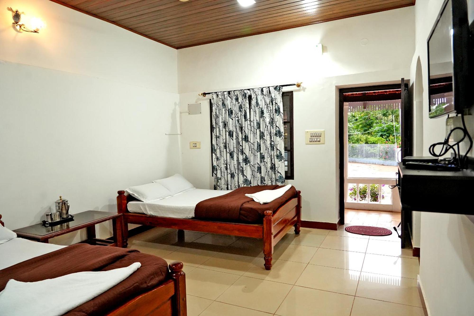 Homestay Jungle Greens - Water Activities, 150y Estate, Food