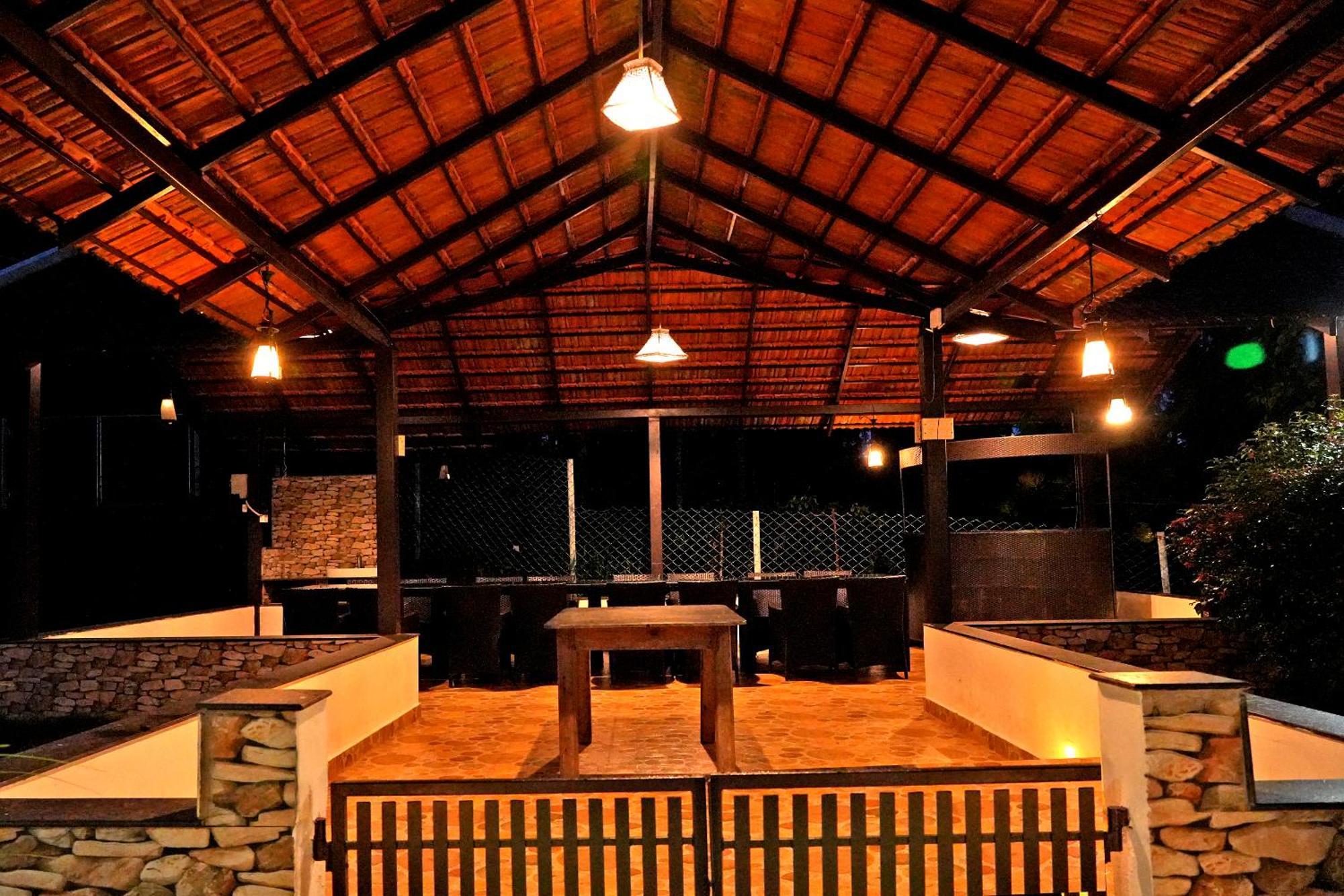Homestay Jungle Greens - Water Activities, 150y Estate, Food *
